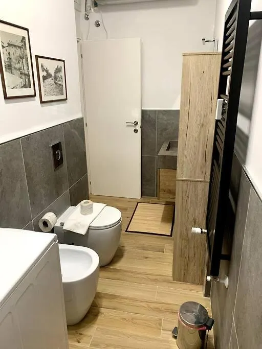Appartamento Con Terrazzo Sui Tetti Milanesi 0*, ميلان إيطاليا