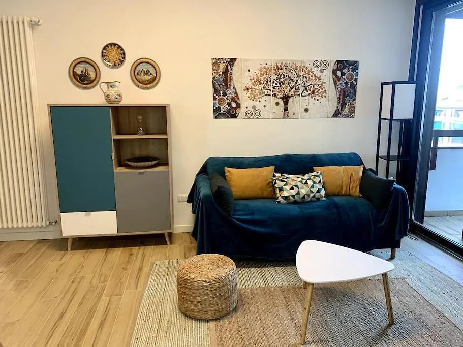 شقة Appartamento Con Terrazzo Sui Tetti Milanesi